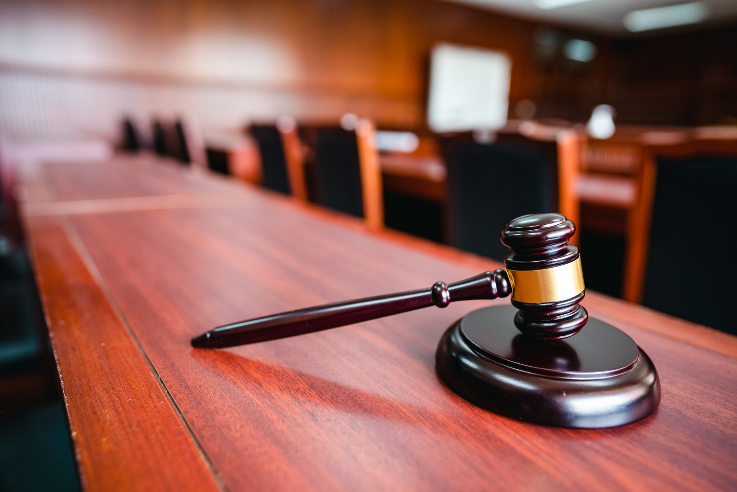 Wyniki DNA łączą 30-latka z Bochum z gwałtem przy dworcu. Oskarżony milczy